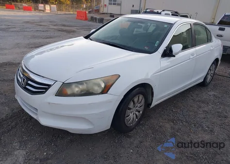 2011 Honda Accord 2.4 Lx z USA, uszkodzony, nr VIN 1HGCP2F35BA152182